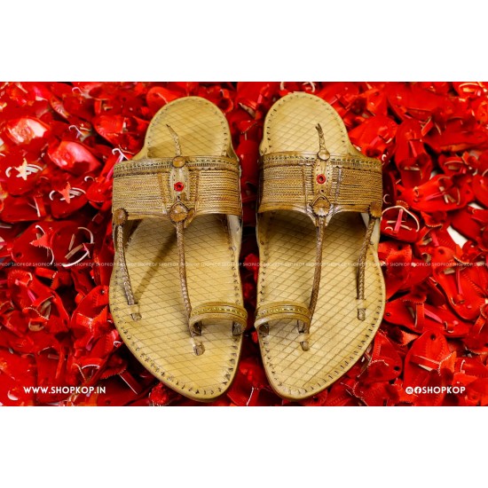 Branded kolhapuri chappal shop